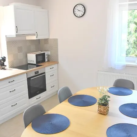 Voeroesko Apartmanhaz 巴拉顿诺尔马迪