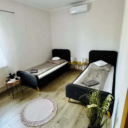 شقة Voeroesko Apartmanhaz