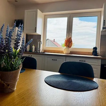Voeroesko Apartmanhaz Balatonalmádi